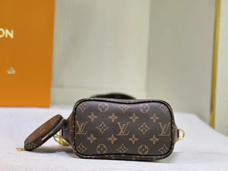 louis vuitton aaa qualite sac a main  pour femme s_11264534